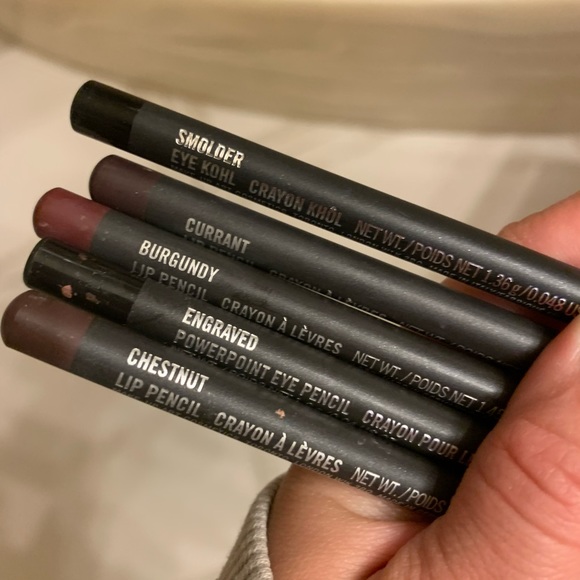 5 Mac lip pencils and eyeliners - Picture 2 of 2